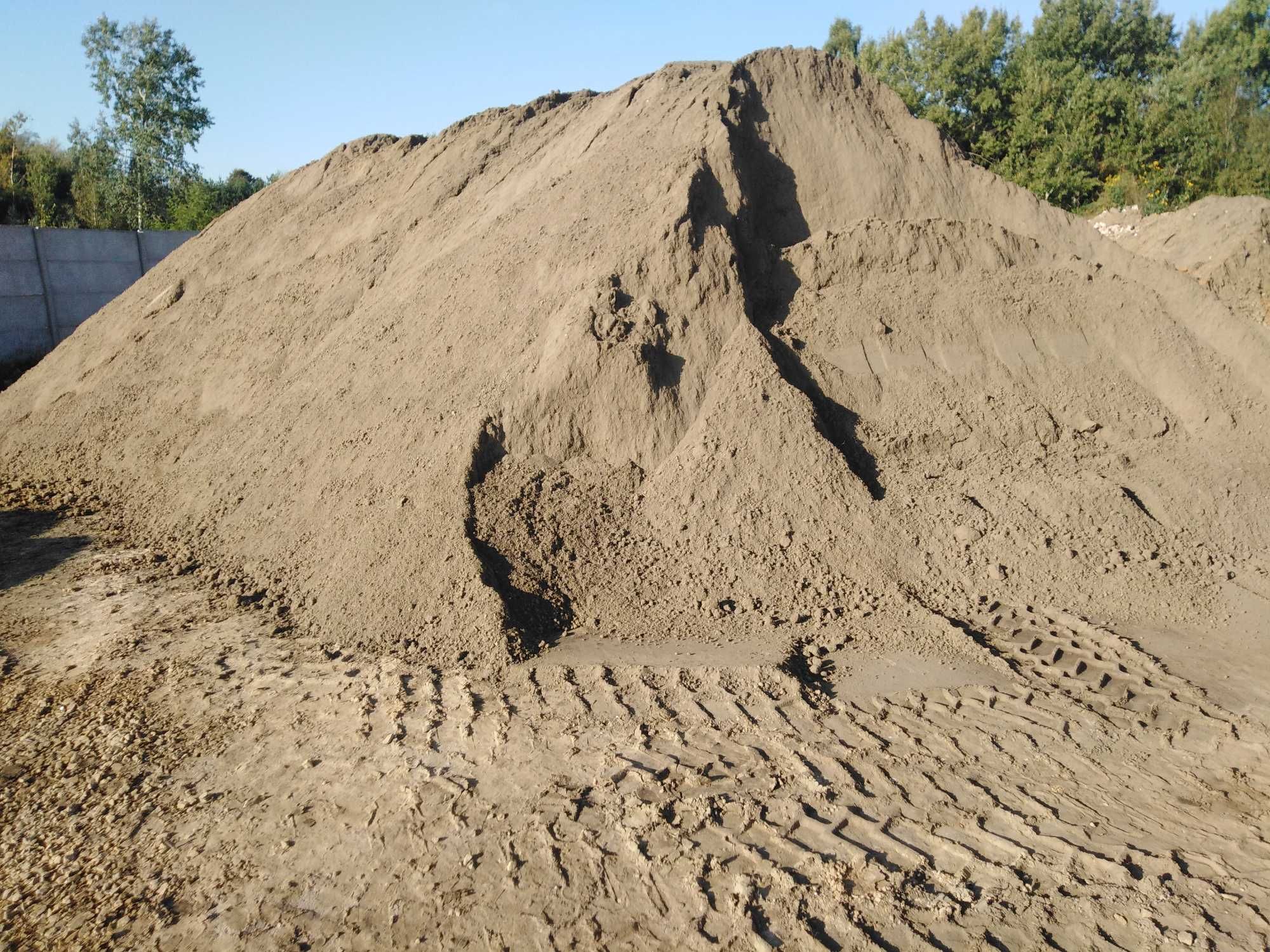 ziemia ogrodowa przesiana gotowa pod trawę bez kamieni