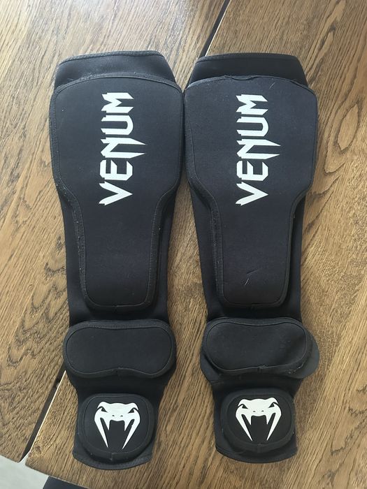 Caneleiras Kick Boxing VENUM