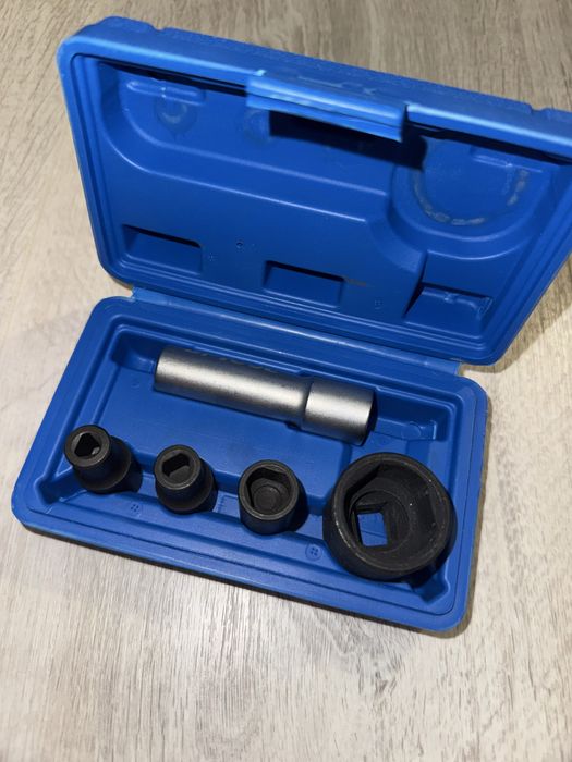 Набір спец. головок для гальмівних затискачів 5од