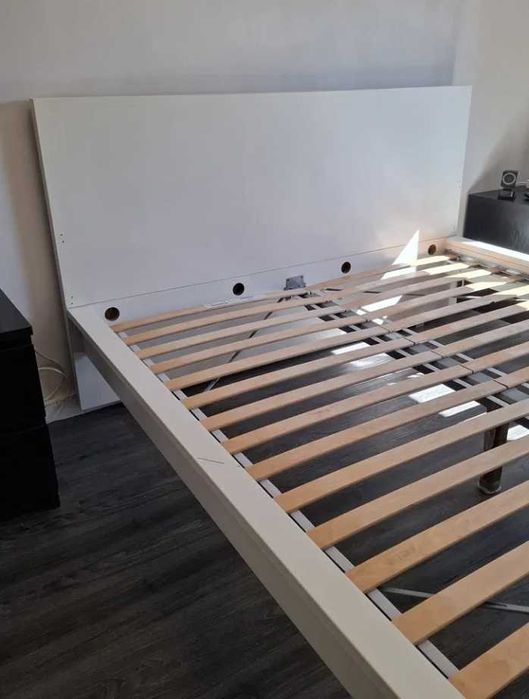 Cama de casal Ikea Malm branca 160x200 com estrado