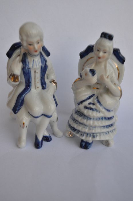 para dworska z porcelany figurka