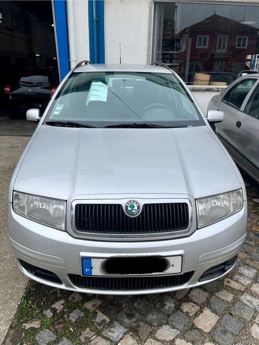 Skoda Fabia 1.4 (5 lugares)