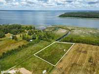 Działka nad jeziorem Śniardwy