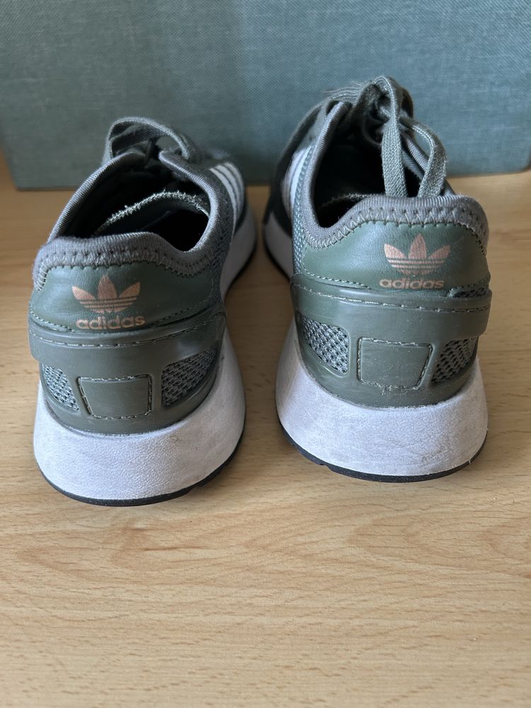 Tenis adidas tamanho 36