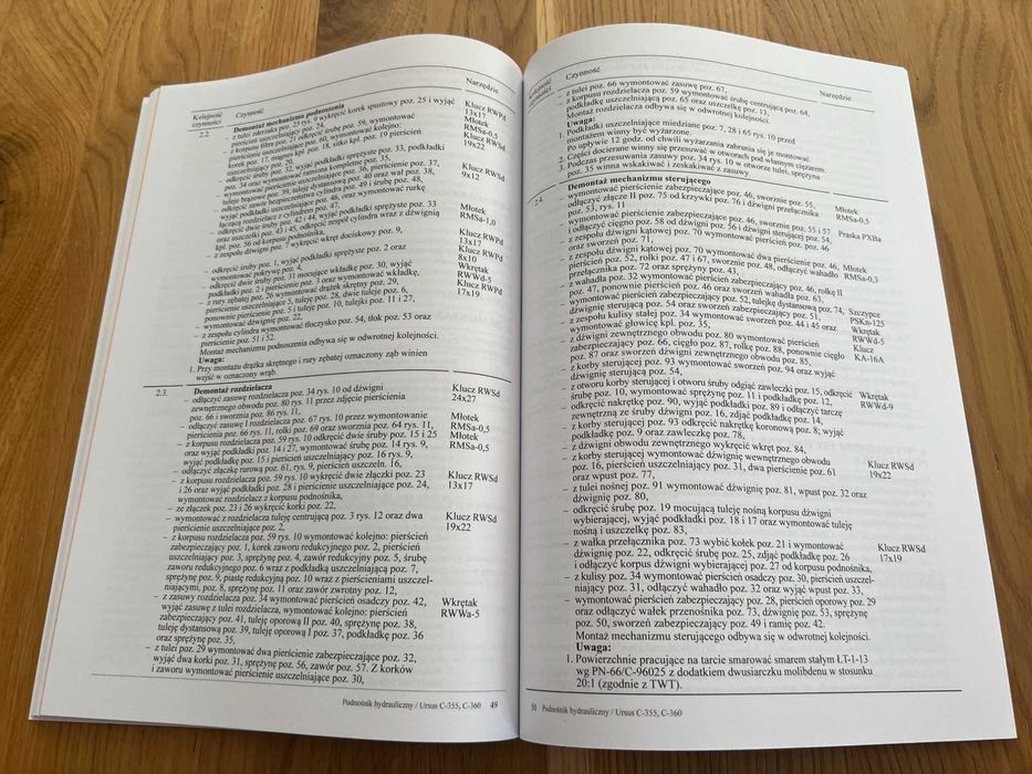 Instrukcja obsługi napraw podnośników C-330 C-360