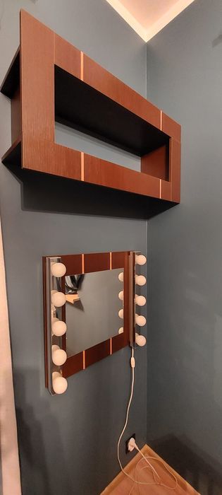 Toaletka lustro z oswietleniem polka pufa Vox modern