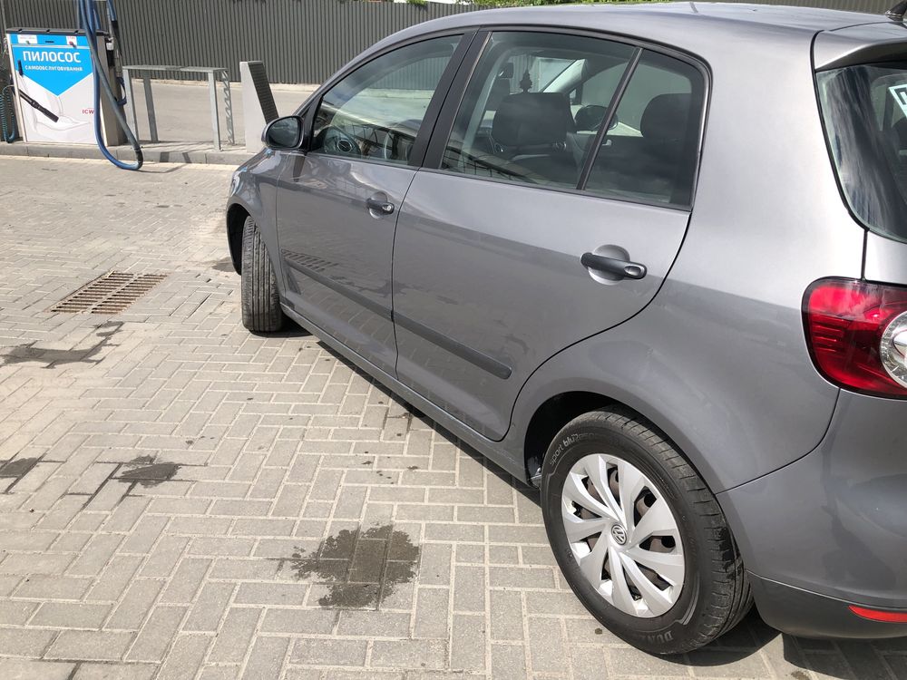 Volkswagen Golf Plus 1.6 бензин