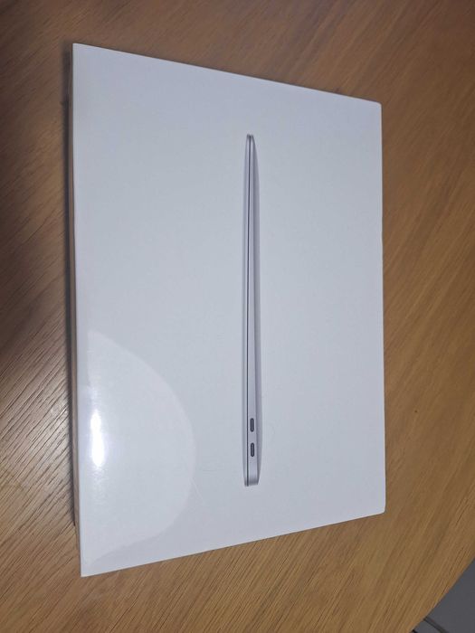 MacBook Air 2020 m1 8 256 gb Запакований