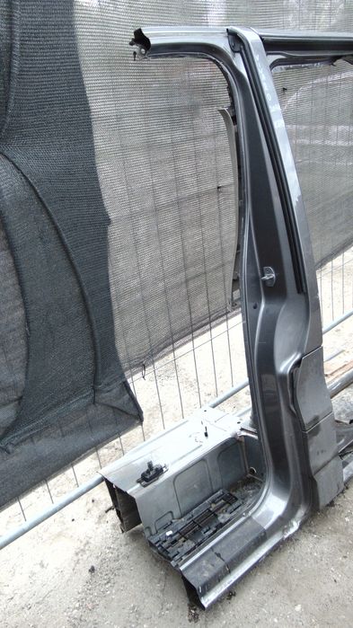 słupek prog lewy środkowy opel vivaro ii b anglik