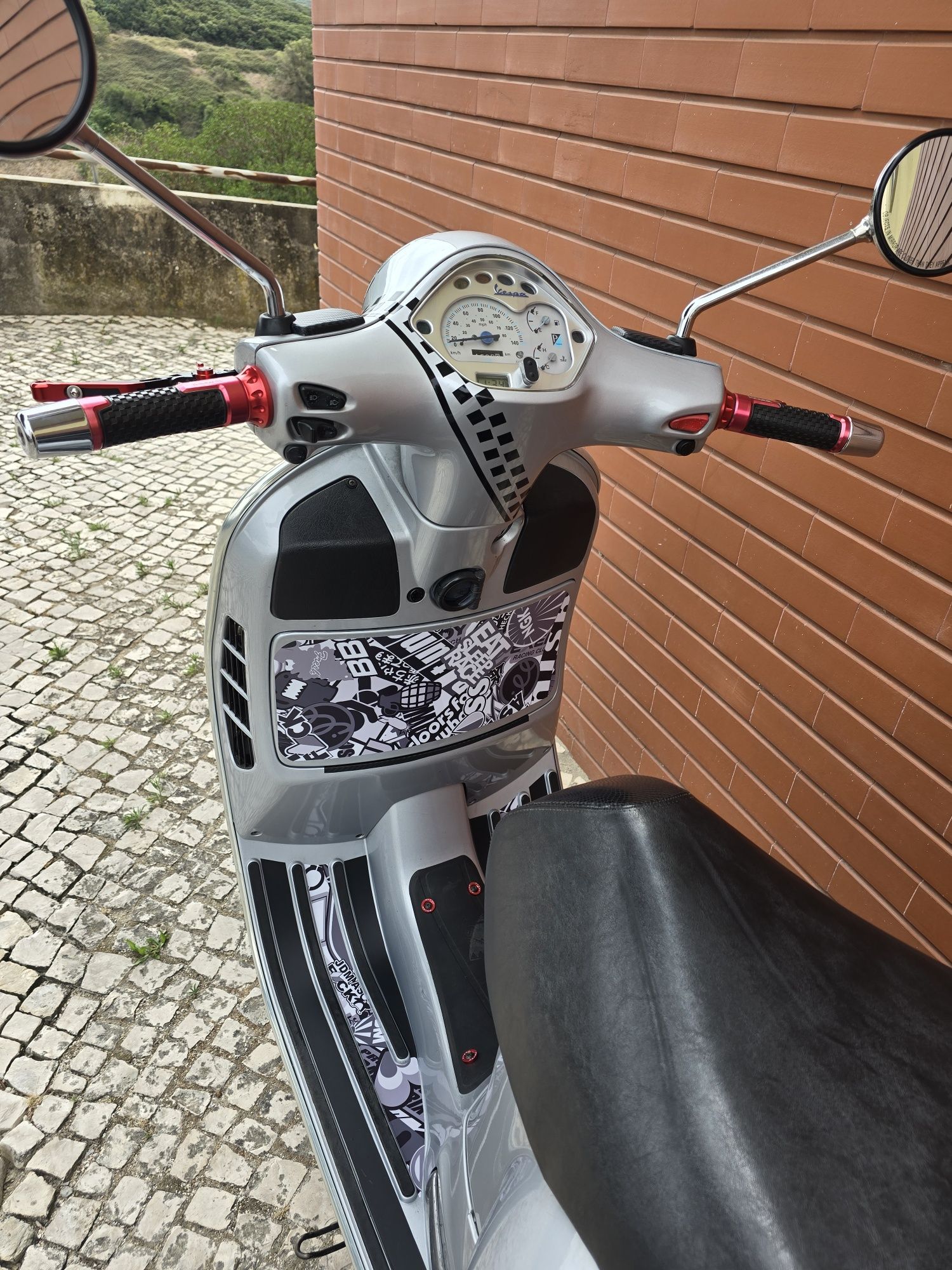 Vespa GT 200 IMPECAVEL de garagem