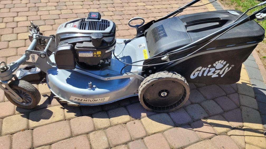 Niemiecka kosiarka potężna do trudnego terenu BRIGGS&STRATTON 6,76KM