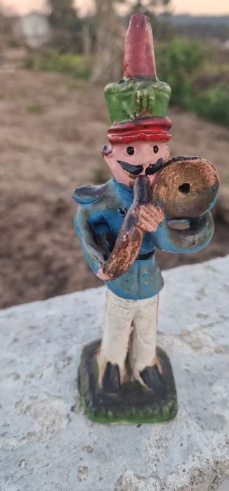 Musicos viana pintados mão  antigos com assobio atraz.