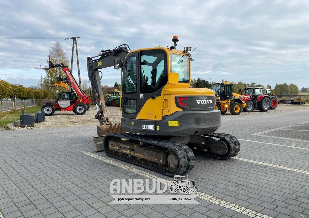 Koparka gąsienicowa VOLVO ECR88D 8 t Kubota  JCB 8080