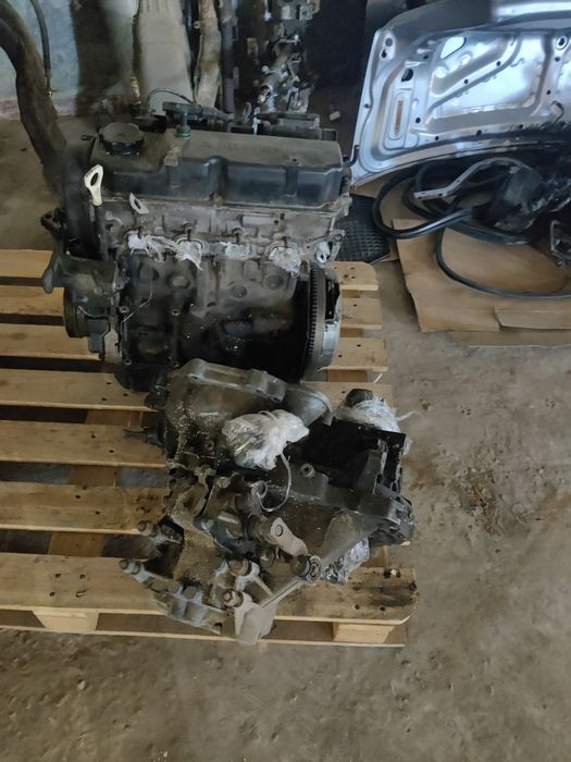 Mitsubishi lancer 9 бензин 1.6 МКПП запчастини разборка