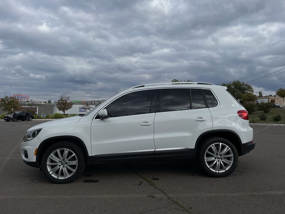 Продам Volkswagen  Tiguan 2.0 TSI 4 Motion