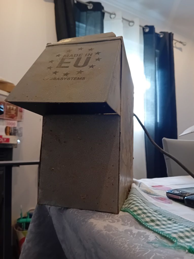 Separador de comida de passaro