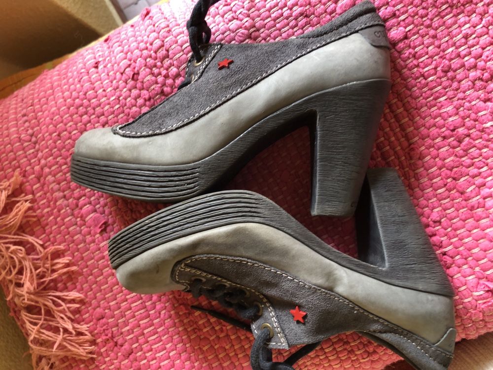 Sapatos Cubanas 37