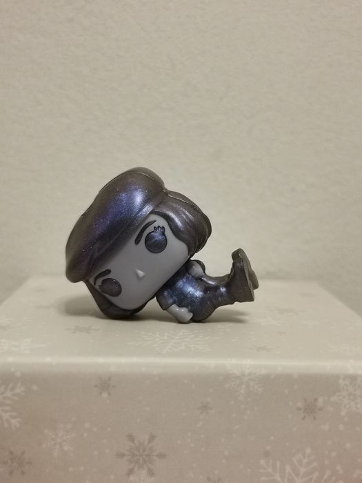 Figurka Kinder Joy Stranger Things Robin