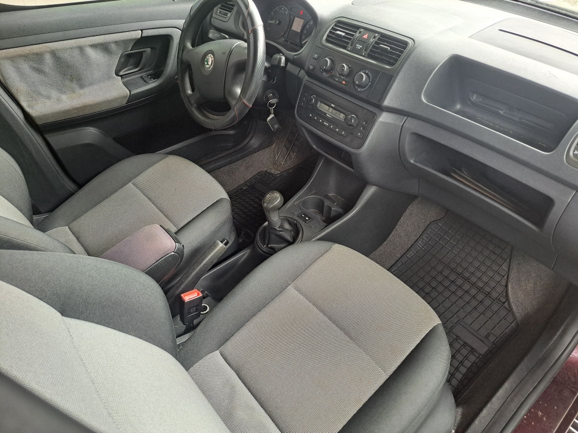Skoda Roomster 1.2 hpt 2009r sprawna klimatyzacja długie opłaty