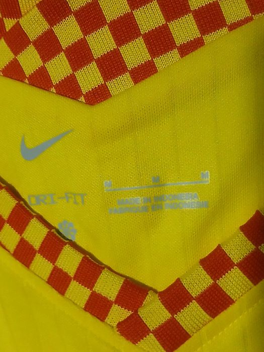 T-shirt de futebol do Liverpool