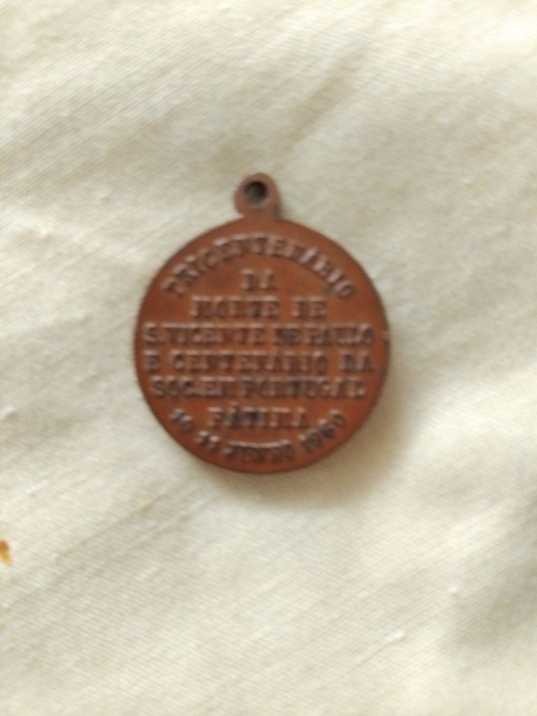 Medalha antiga  centenaria