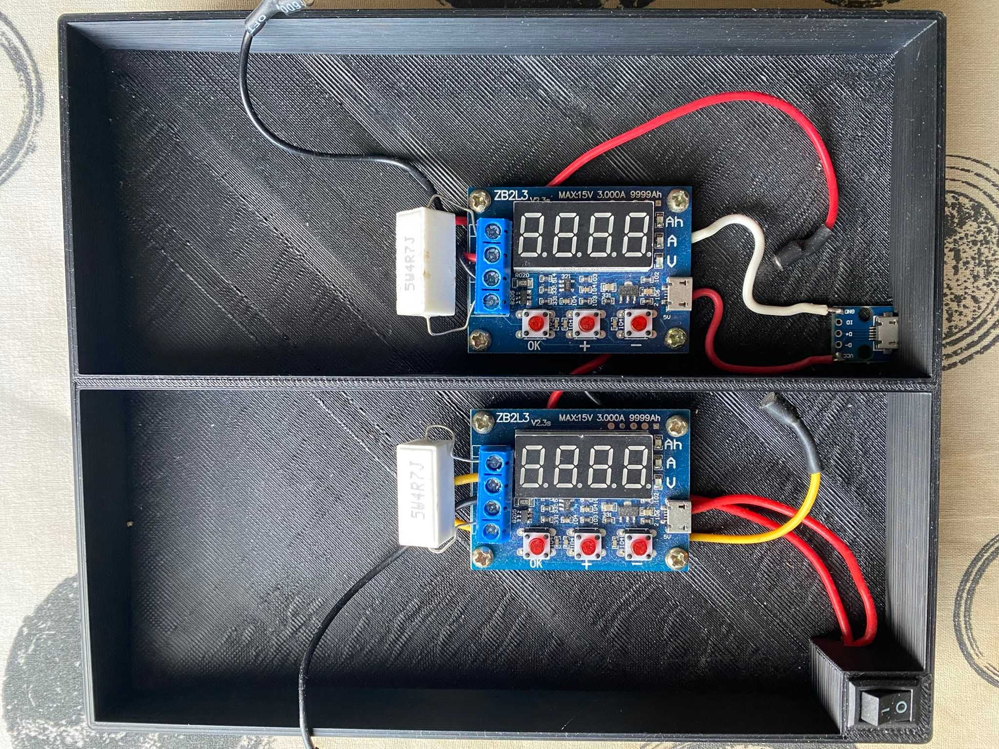 Miernik pojemności akumulatorów ZB2L3 15V -3A - do Ni-Mh, Ni,Cd