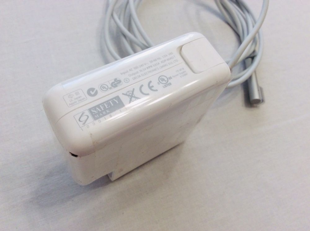 Новий блок живлення (Оригінал) Apple 60W MagSafe Power Adapter