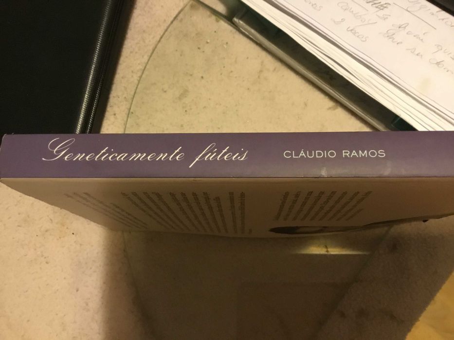 Livro Geneticamente Fúteis