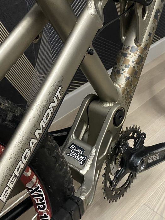 Шатуни RaceFace Aeffect