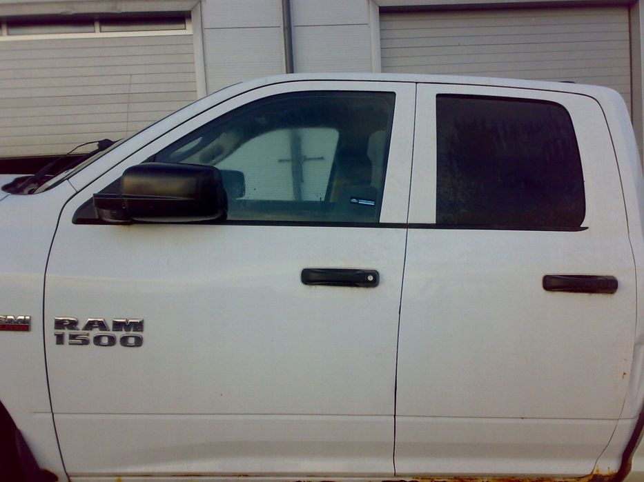 dodge ram 1500 2013-2018 quad cab sport drzwi tylne lewe szyba