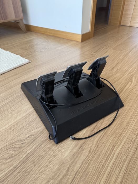 Volante Thrustmaster T248 + pedais T3PA-GT