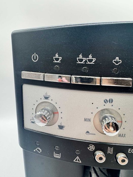 Ekspres DELONGHI ESAM 3000.B MAGNIFICA 1450W od loombard milicz