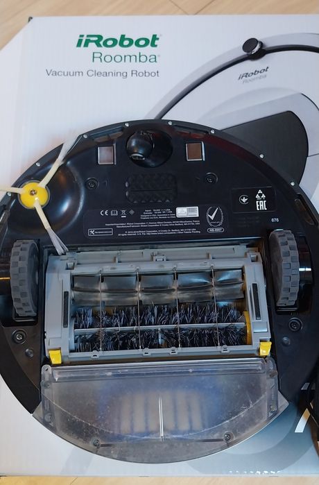 Aspirador irobot Roomba modelo 676