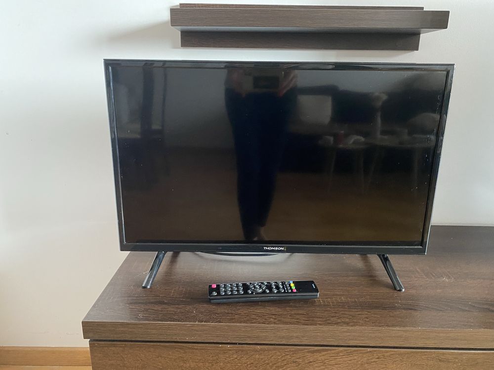 Telewizor Thomson 28”
