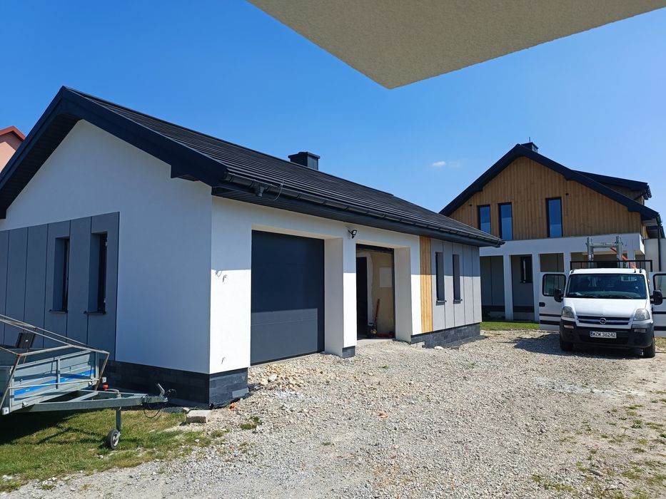 Docieplenia Elewacje budynków.  Wykończenia wnętrz