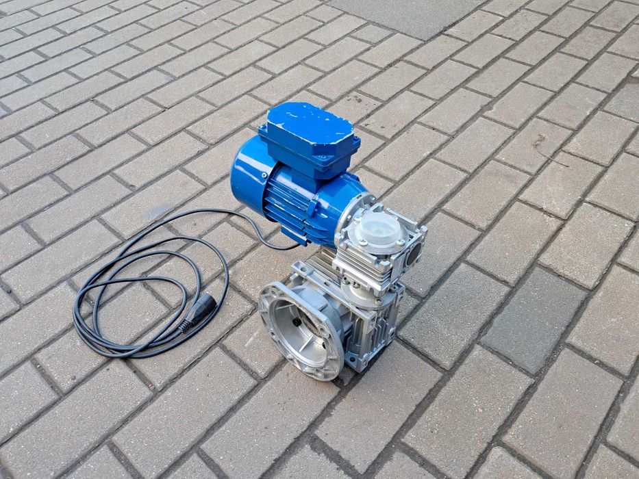 Przekładnia napęd motoreduktor, silnik do podajnika pieca 230v.Wysyłka