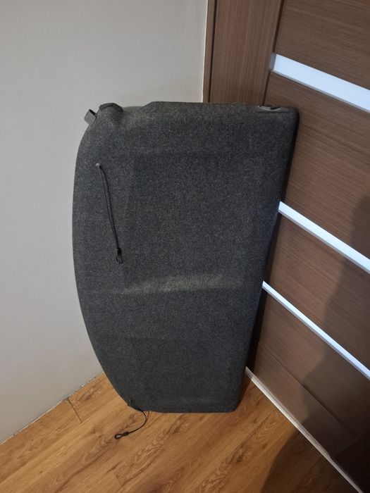 Toyota Auris 2 tylna półka