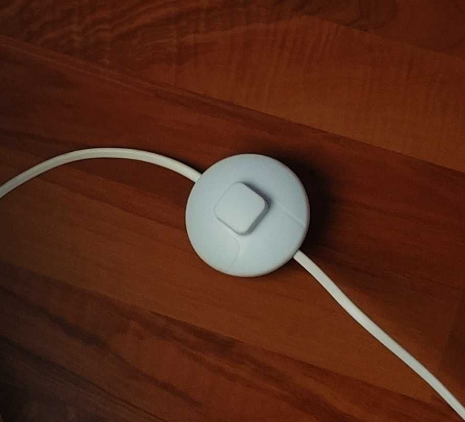 **Lampa stojąca, designerska, drewno i szkło**