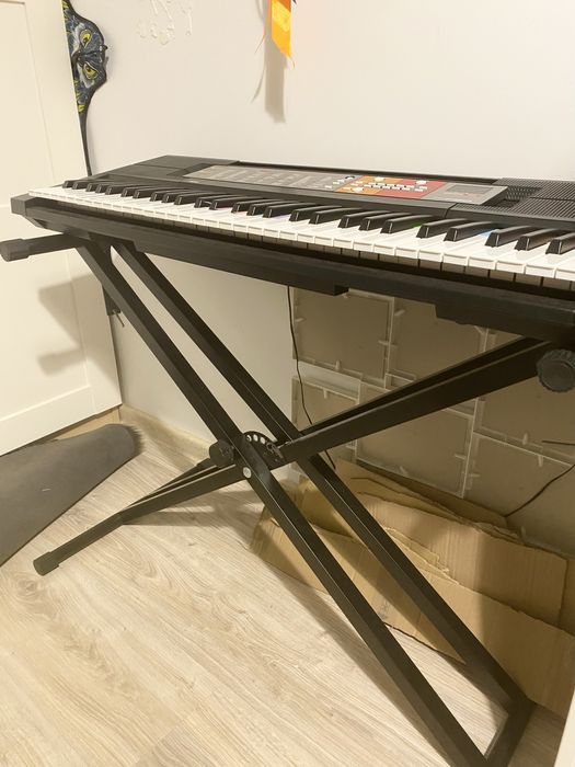 Pianino Yamaha PSR F50