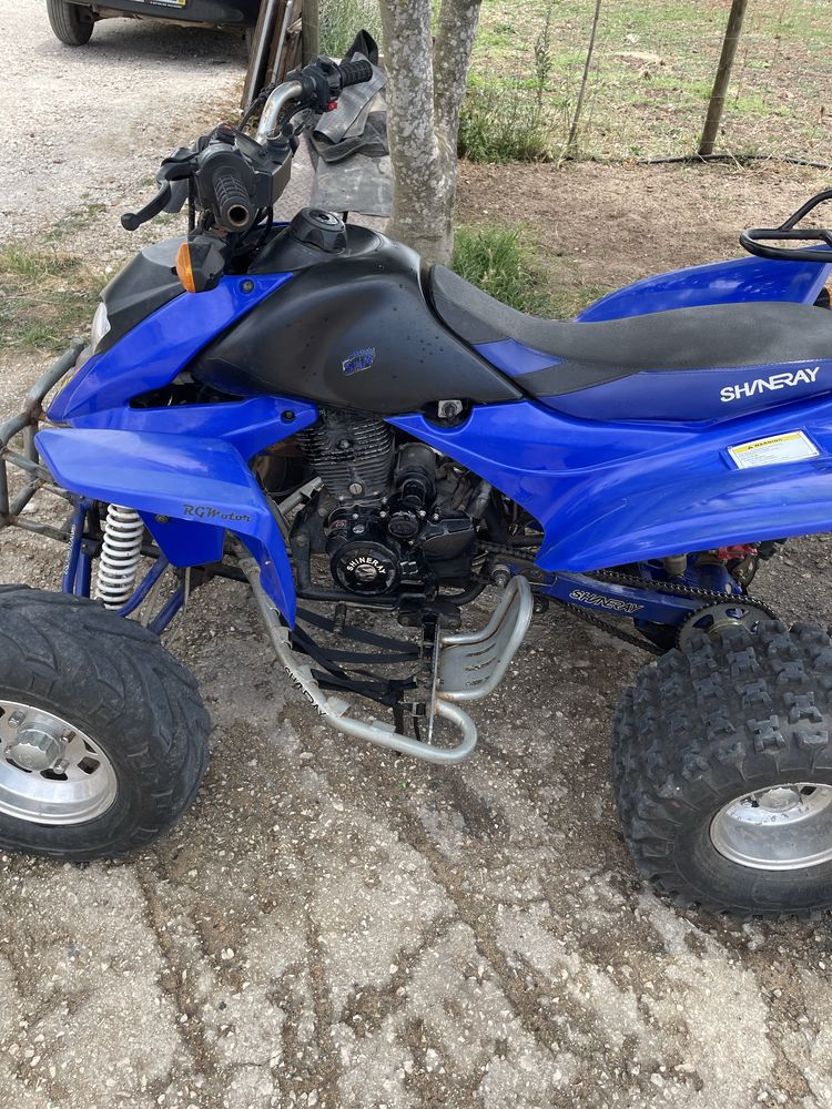 Moto 4 em bom estado