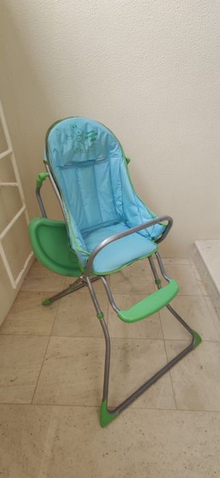 Cadeira de refeição bebé 
Valor 10€
Cadeira com apoios de proteção e a