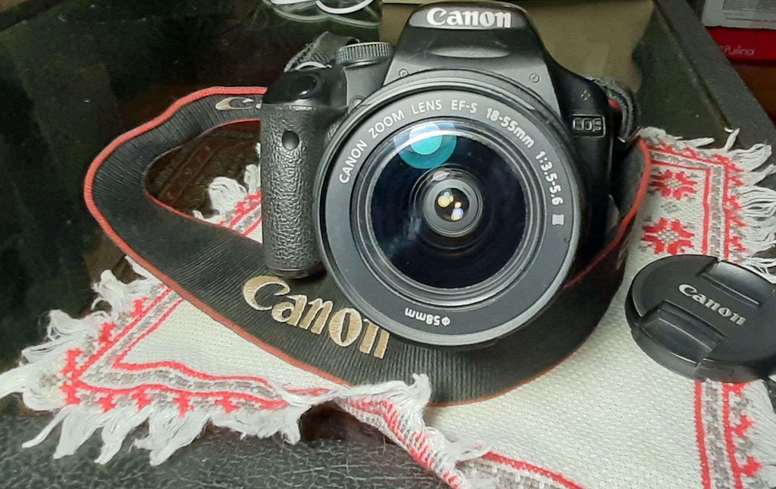Дзеркальна камера Canon
