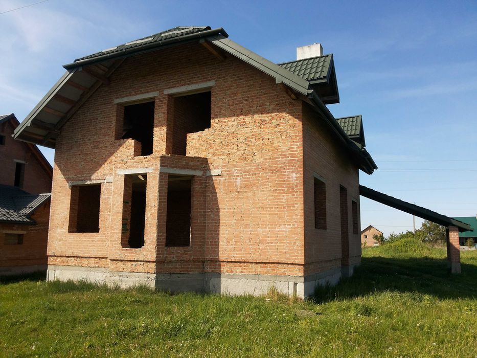 Продаж незакінченного будівництва в м. Городок, Львівська обл.
