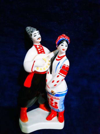 Украинская пара с бандурой, фарфоровая статуэтка