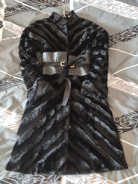 Зимняя шубка 42р