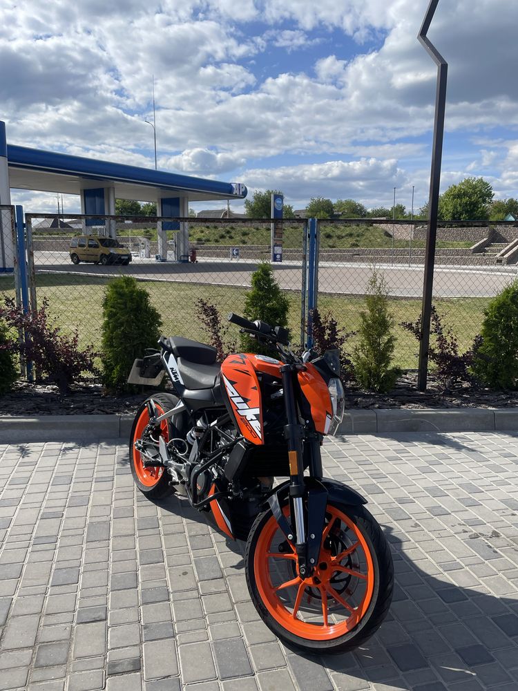 KTM DUKE 200 2021