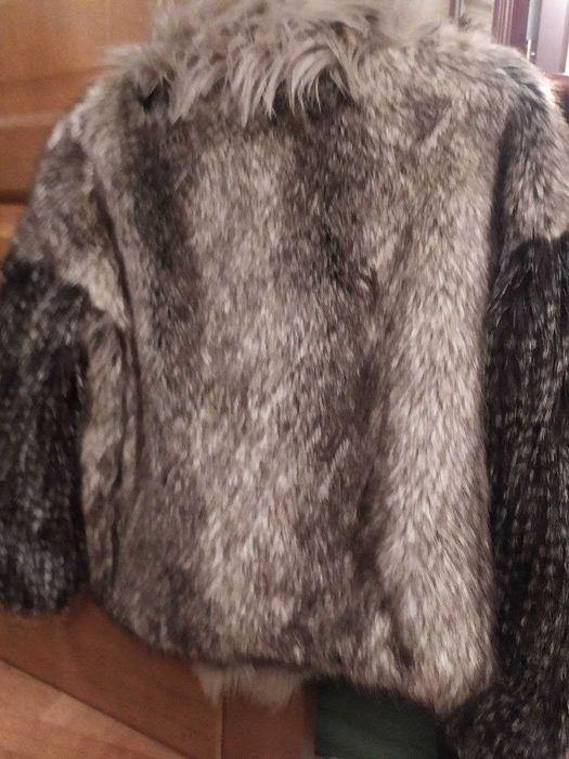 Жіноча шуба зі штучного хутра ZARA, коротка