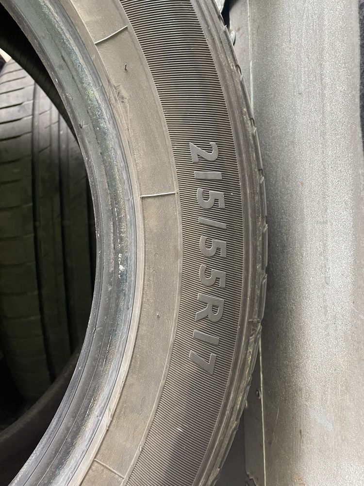 Продам резину лето 215/55 r17