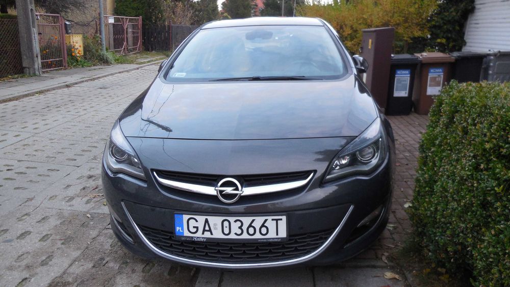 Sprzedam Opel Astra 1.4 Turbo  140 KM 2013