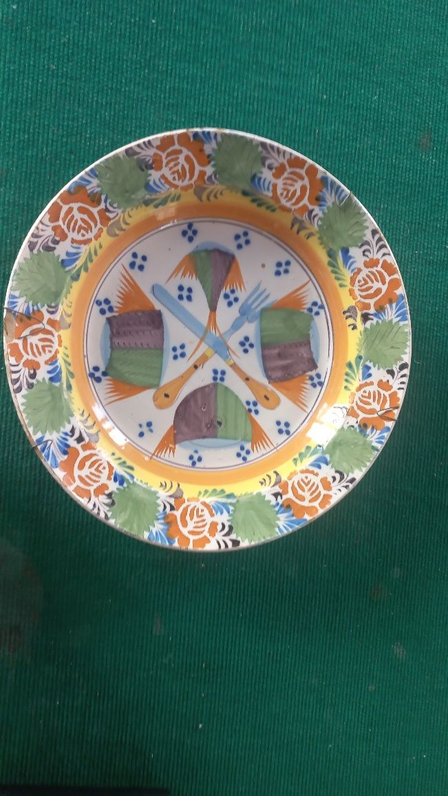 Prato em faiança